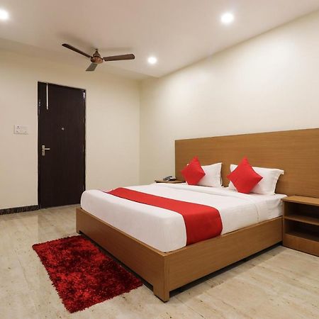 Oyo 61050 S S K Continental Hotel Juhi Bari Buitenkant foto