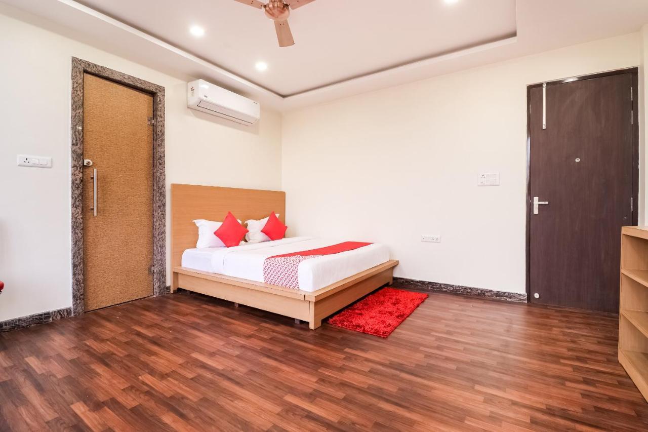 Oyo 61050 S S K Continental Hotel Juhi Bari Buitenkant foto