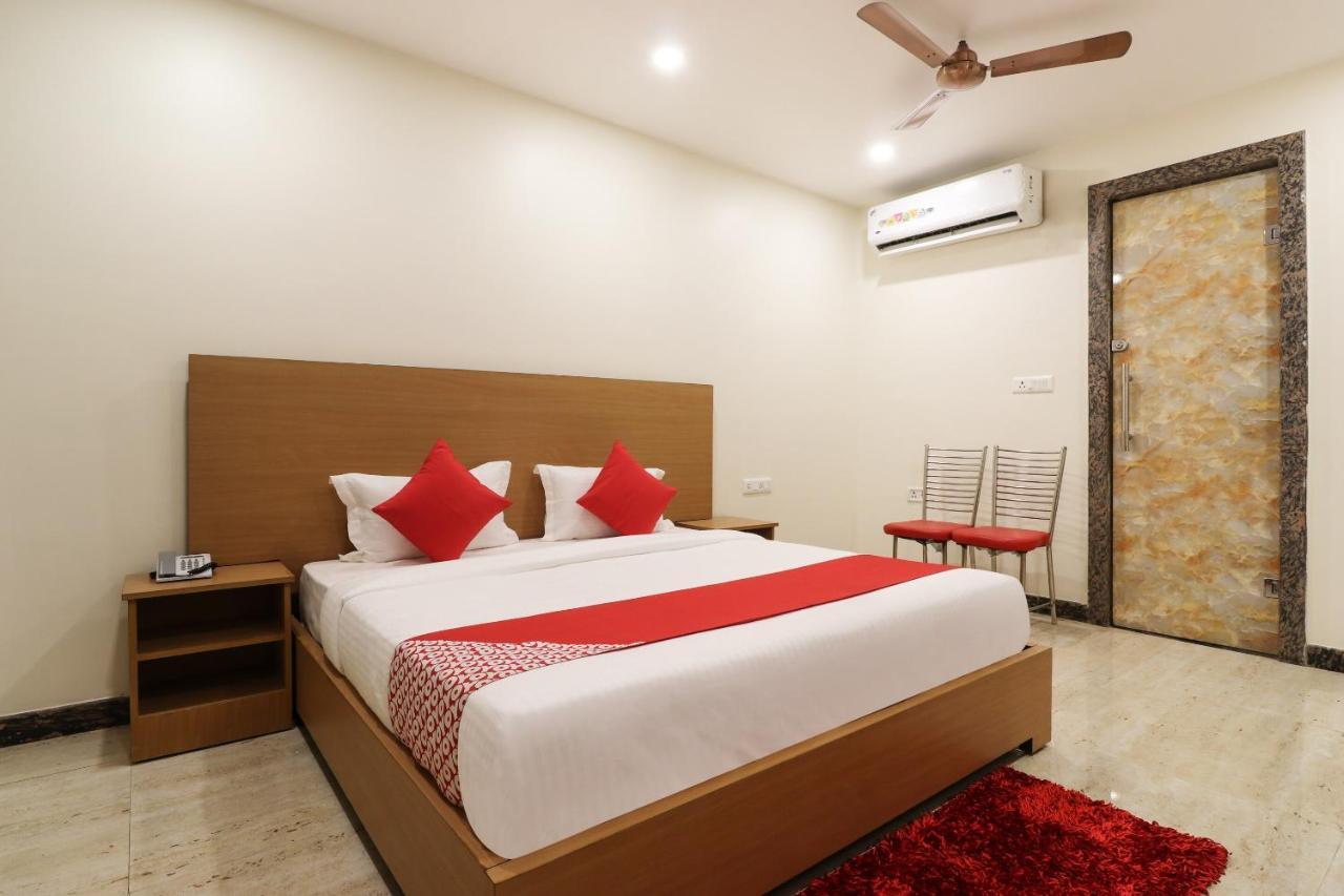 Oyo 61050 S S K Continental Hotel Juhi Bari Buitenkant foto