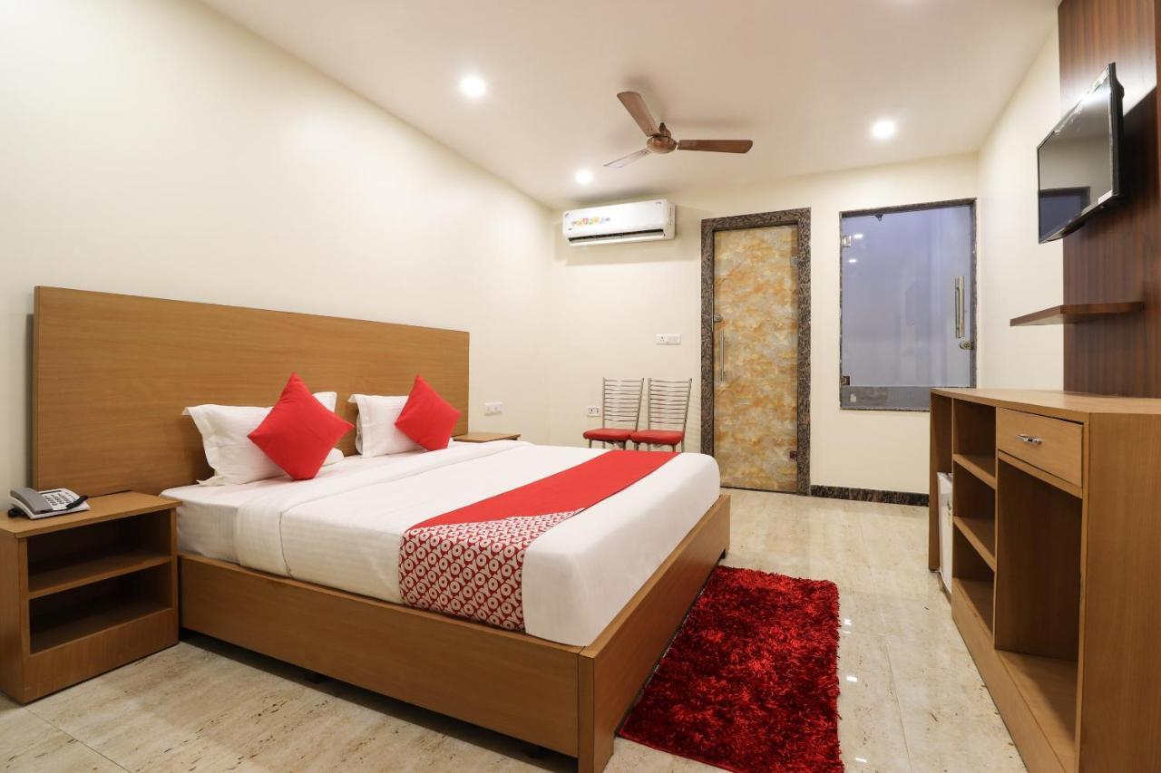 Oyo 61050 S S K Continental Hotel Juhi Bari Buitenkant foto