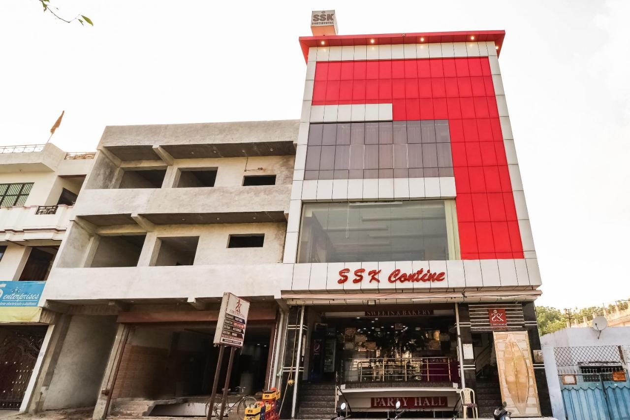 Oyo 61050 S S K Continental Hotel Juhi Bari Buitenkant foto